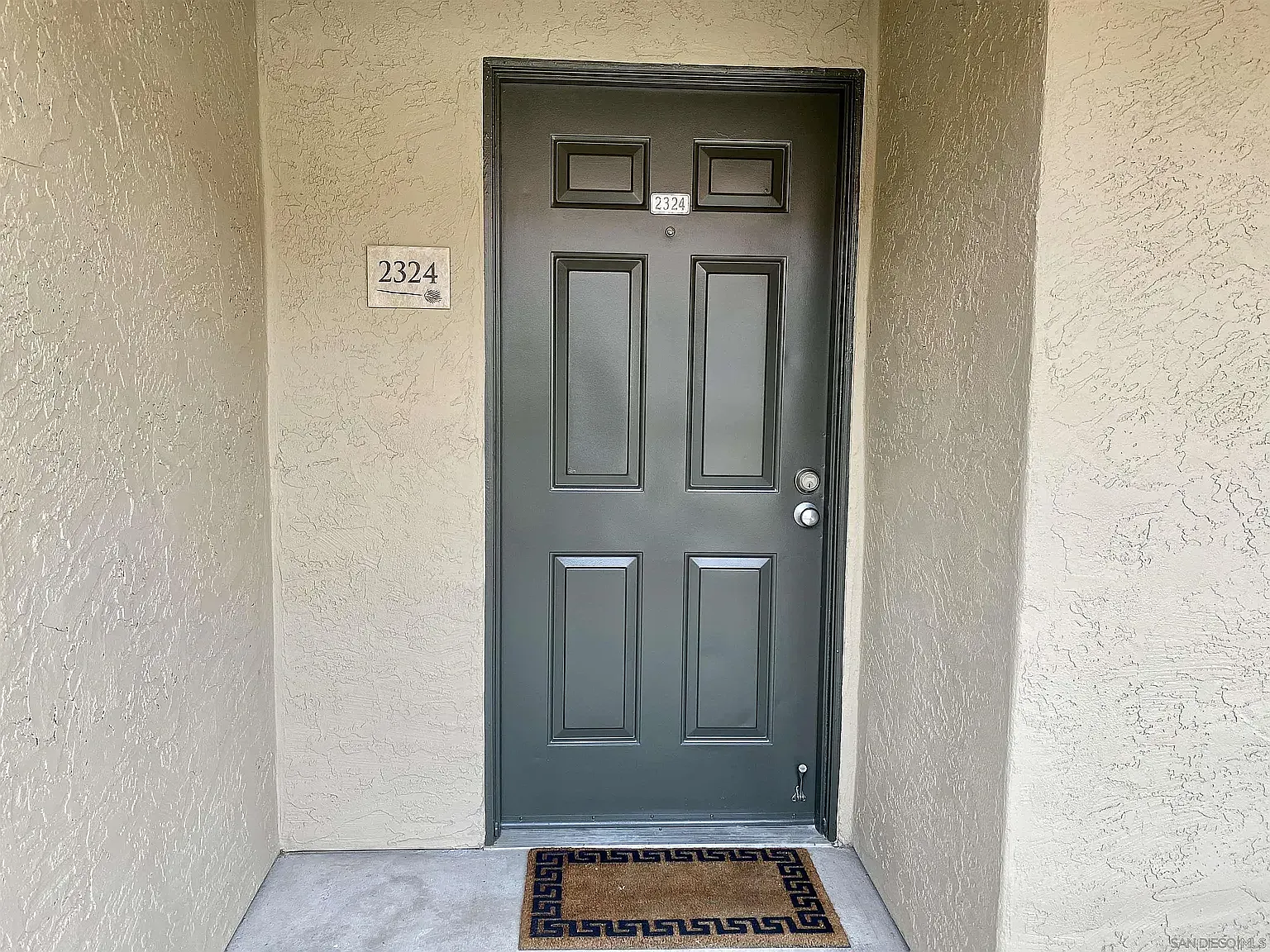 2 bed, 934 sqft, $3,300 — Photo 3