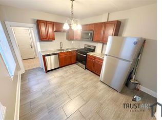 3819 Fairmount Ave, Philadelphia, PA 19104