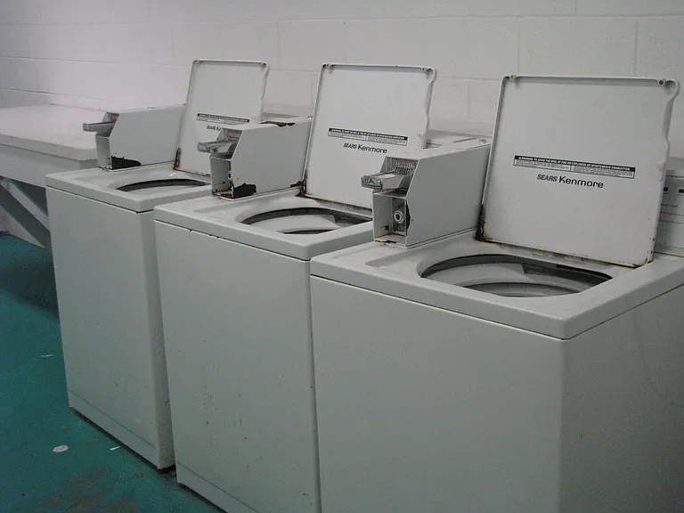 laundry on 1st floor