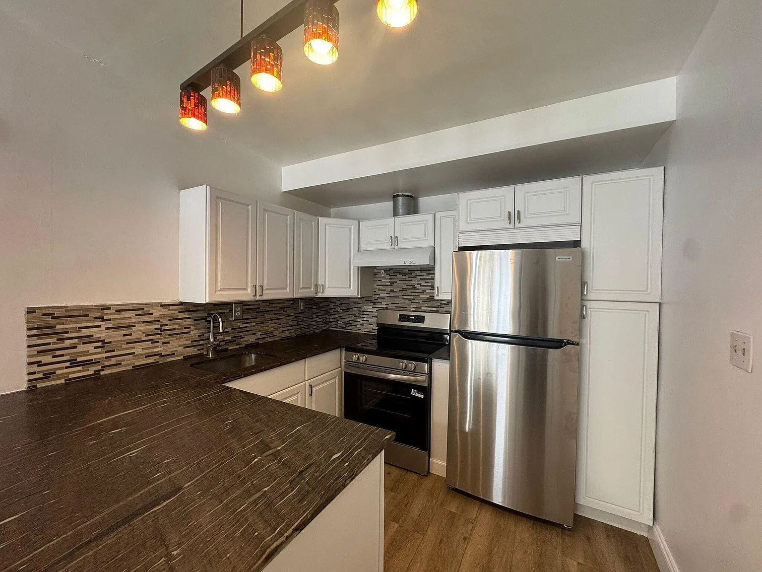 Studio, 1.0 bath, 500 sqft, $1,575 — Photo 4
