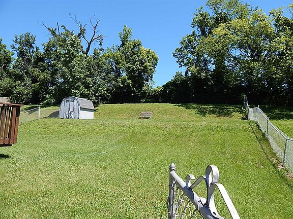 4th image of 234 Ashwood Dr