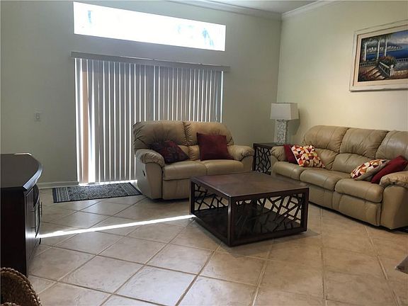 5th image of 1118 Chinaberry Dr