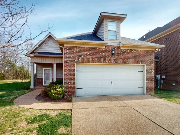 180 Annapolis Bend Cir, Hendersonville, TN 37075