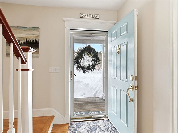 4th image of 18 Red Pine Ln