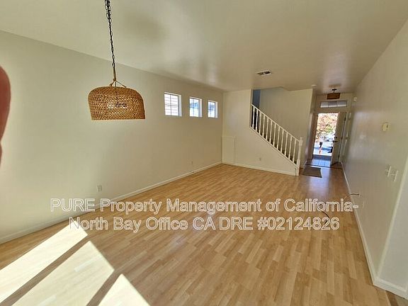 5th image of 1017 Warren Dr