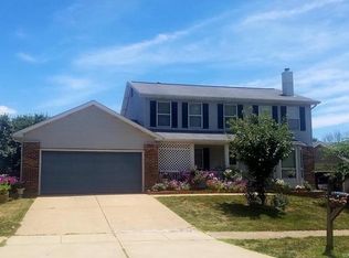 5893 Westcliffe Dr, Saint Louis, MO 63129