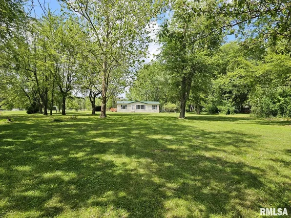 15662 E Nolan Rd, Mount Vernon, IL 62864