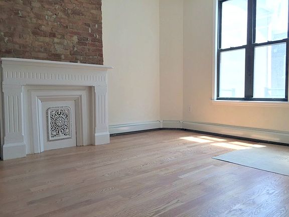 3rd image of 612 Van Buren St #2