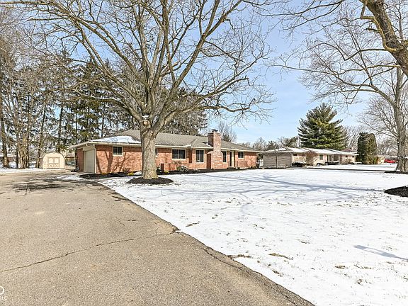 2nd image of 428 Woodmere Dr