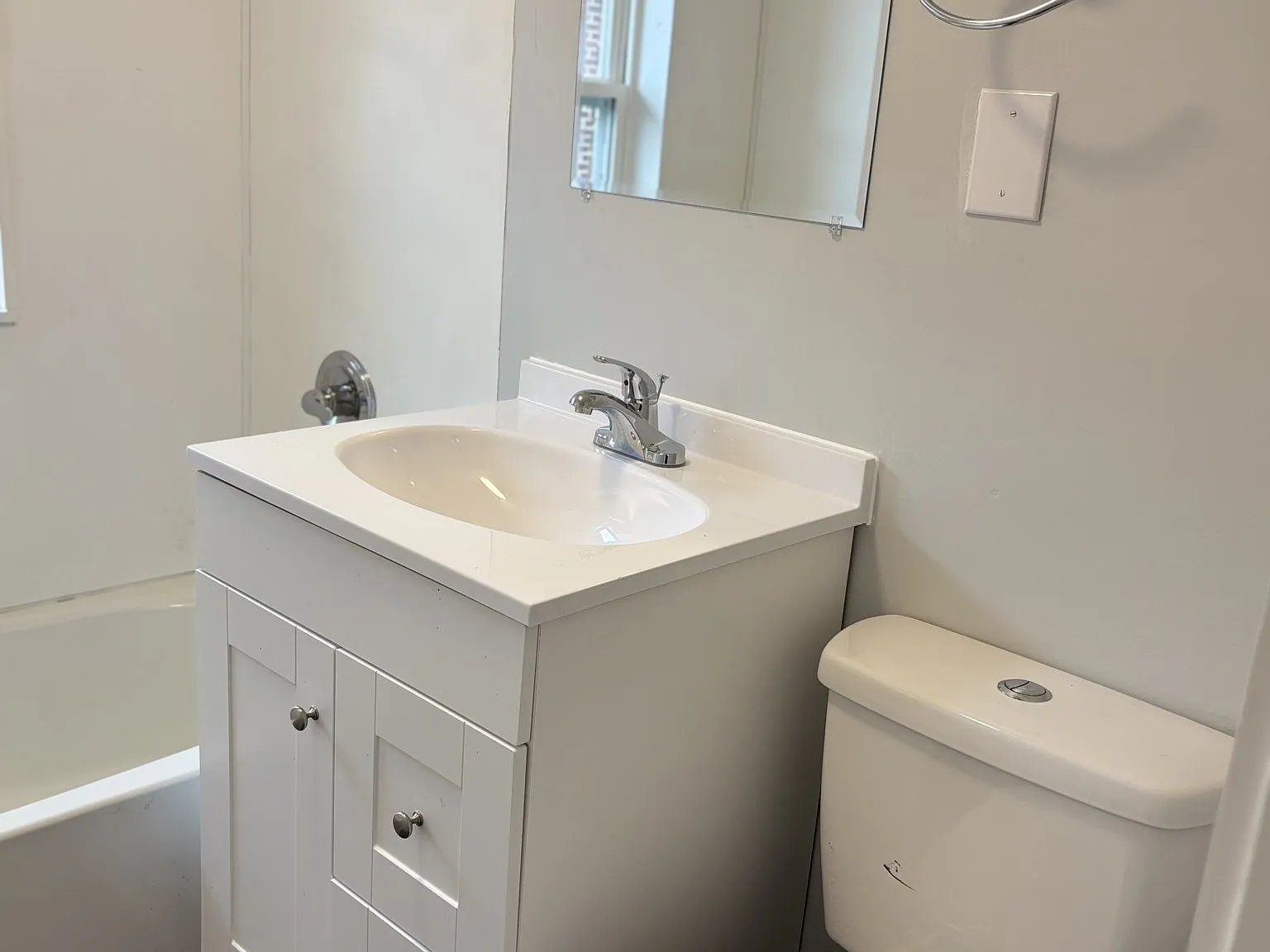 2 bed, 750 sqft, $1,050 — Photo 2