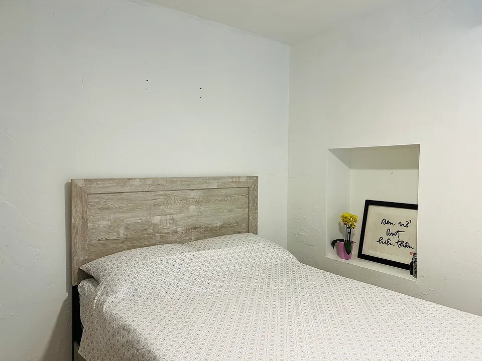 1080 Chateau Dr