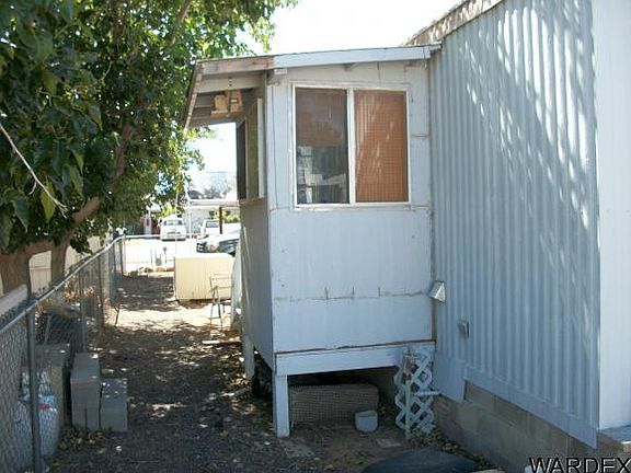 5th image of 2735 E Packard Ave