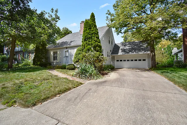 708 W Vermont Ave photo 1