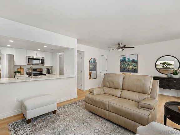 3rd image of 15086 Avenida Venusto Unit 223