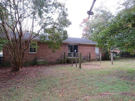 3rd image of 654 Edisto Ave