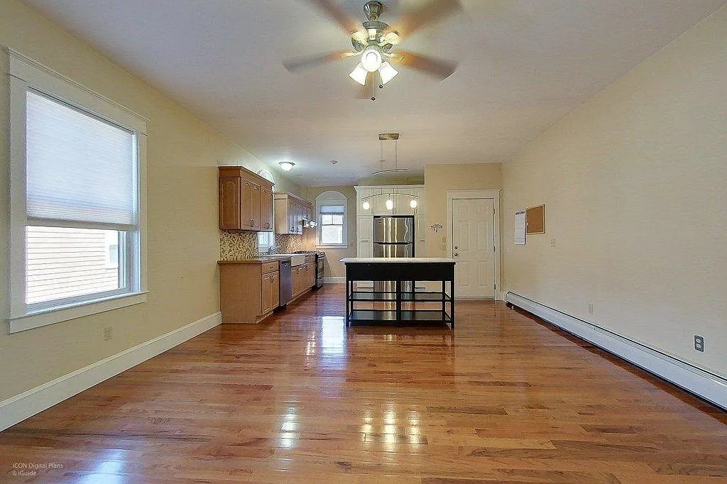 2 bed, 1.5 bath, 1000 sqft, $2,800 — Photo 4