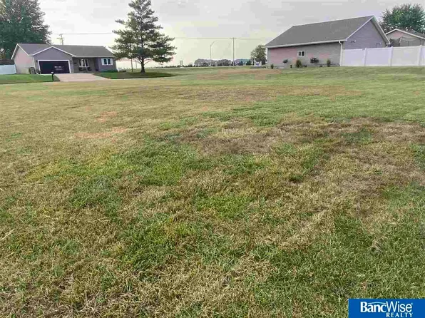 Applewood St, Aurora, NE 68818