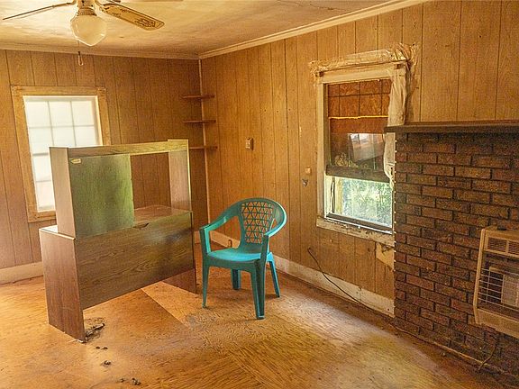 5th image of 221 Marlar Bertha Cir