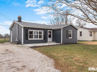 1004 Rutledge St, Pawnee, IL 62558