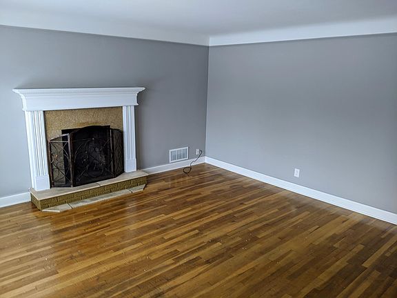 5th image of 2973 Dale Ave