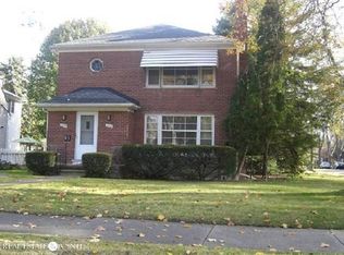 562 Saint Clair St, Grosse Pointe, MI