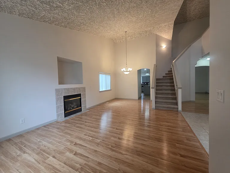 4373 Hearth St NE — Photo 9
