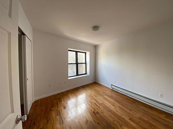 2nd image of 1922 Union St #3C