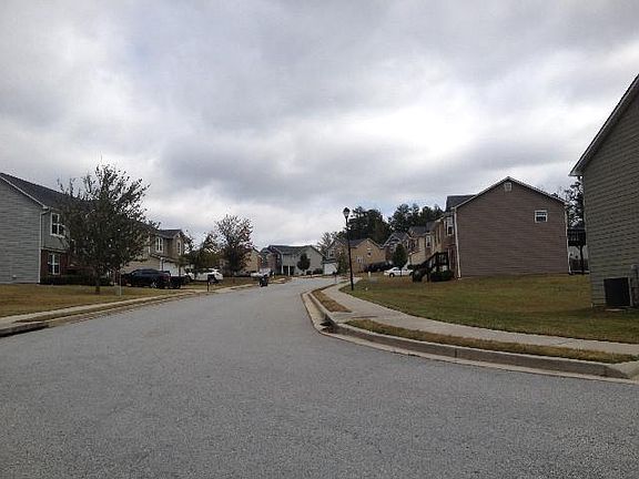 5th image of 359 Durmire Dr