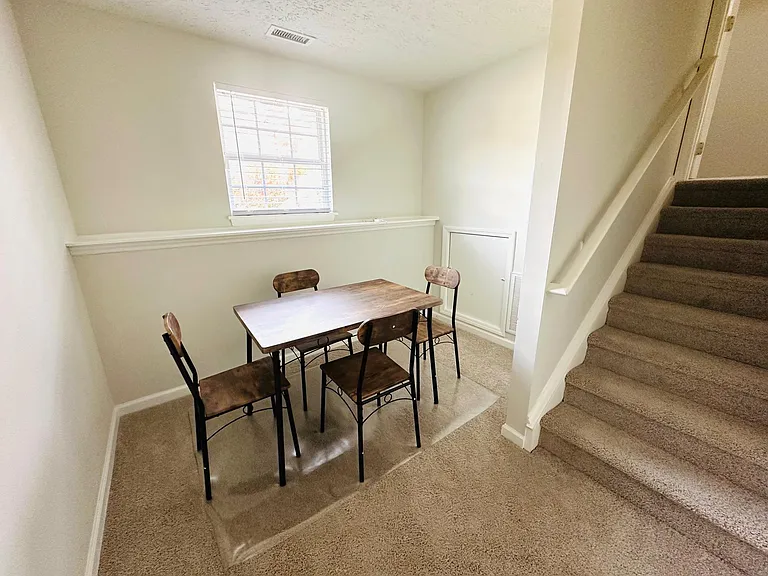 Brandycrest Dr — Photo 10