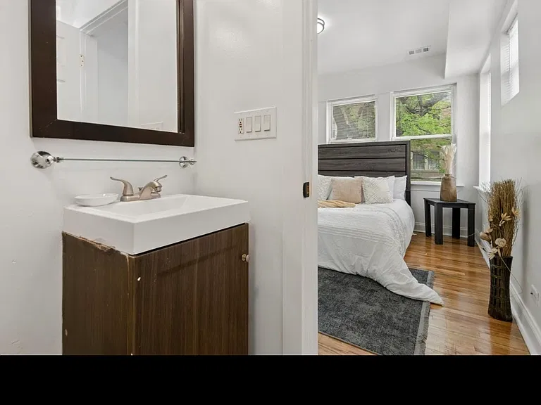 3849 W Ainslie St #1 — Photo 8