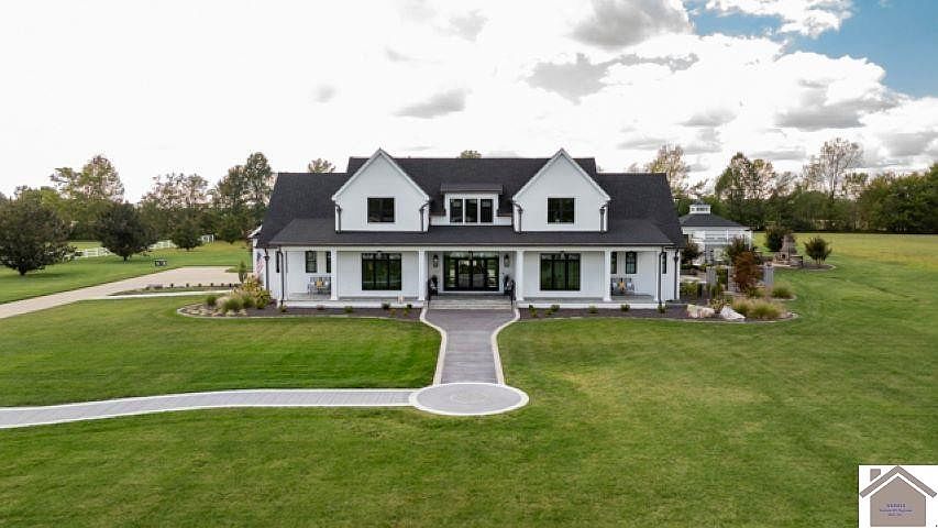 1st image of 201 Bridlewood Dr