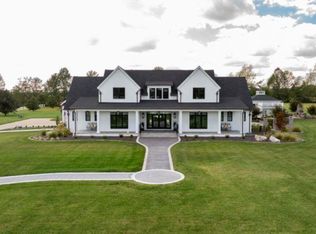 201 Bridlewood Dr, Murray, KY 42071