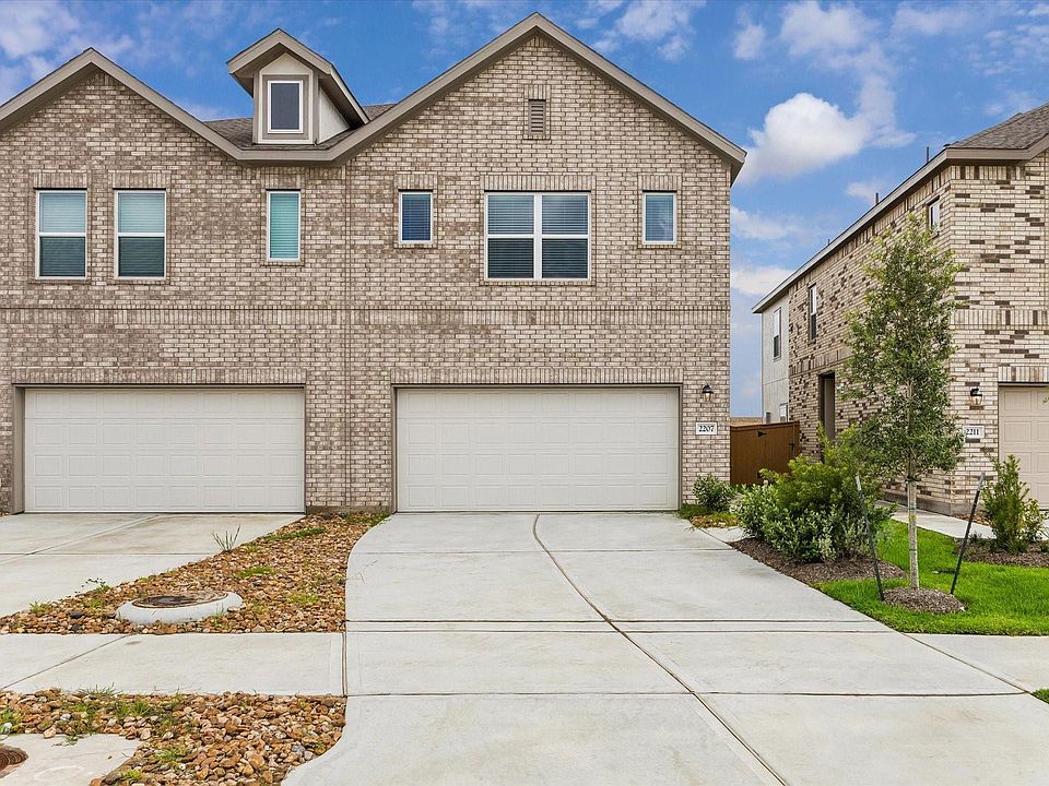 1st image of 2207 Salinas Dr