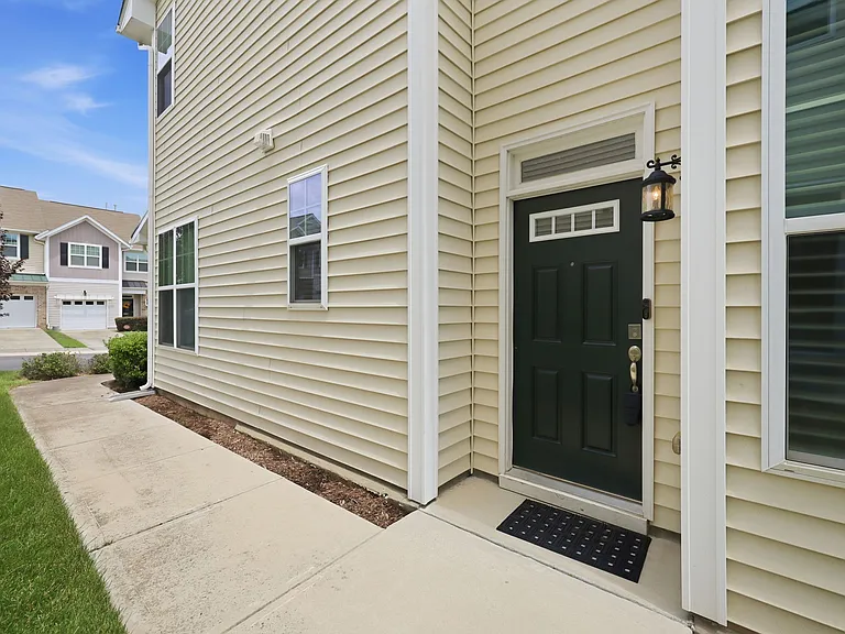 7215 Ladbrooke St — Photo 29
