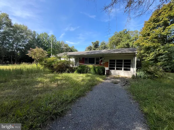 8992 S Bayview Dr, Chestertown, MD 21620