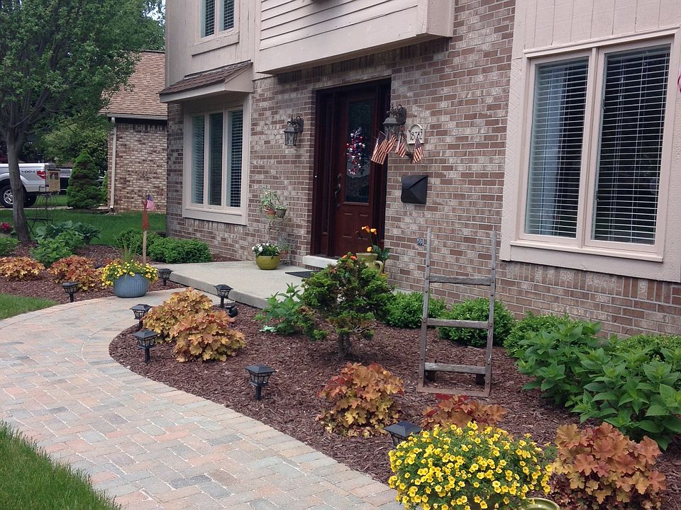 1st image of 18732 Yorkshire Dr