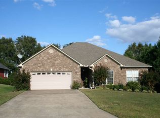 1930 Fairway Dr, Dyersburg, TN 38024