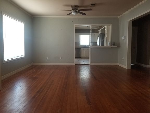 4th image of 1157 Palm St