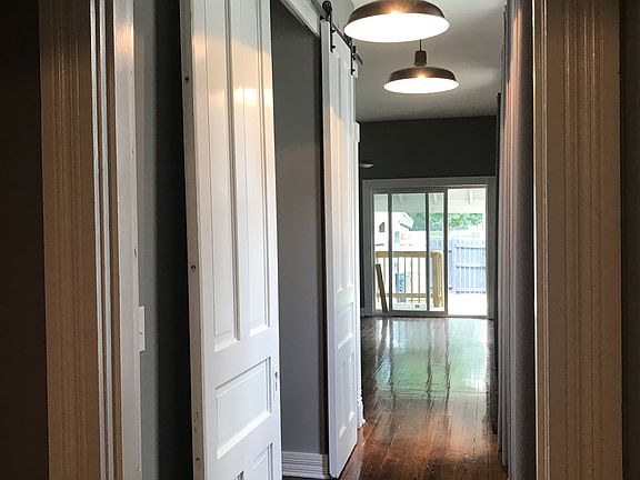 3rd image of 519 Camp St
