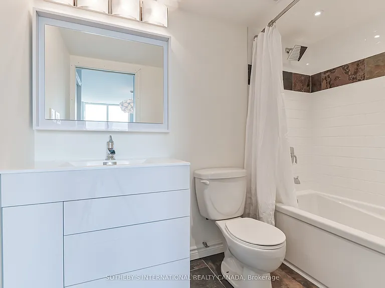 323 Richmond St E #1208 — Photo 18