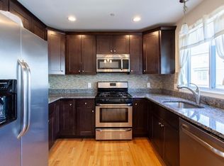 311 Littleton Rd APT 11, Chelmsford, MA 01824