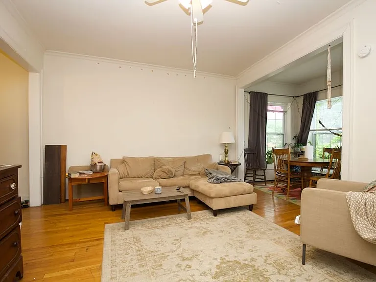 312 Lee St #2 — Photo 8