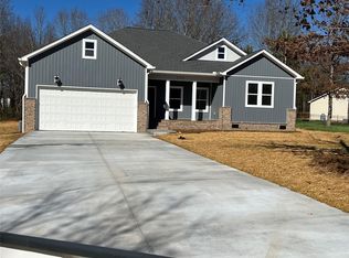 975 Tracy Ln, Conover, NC 28613