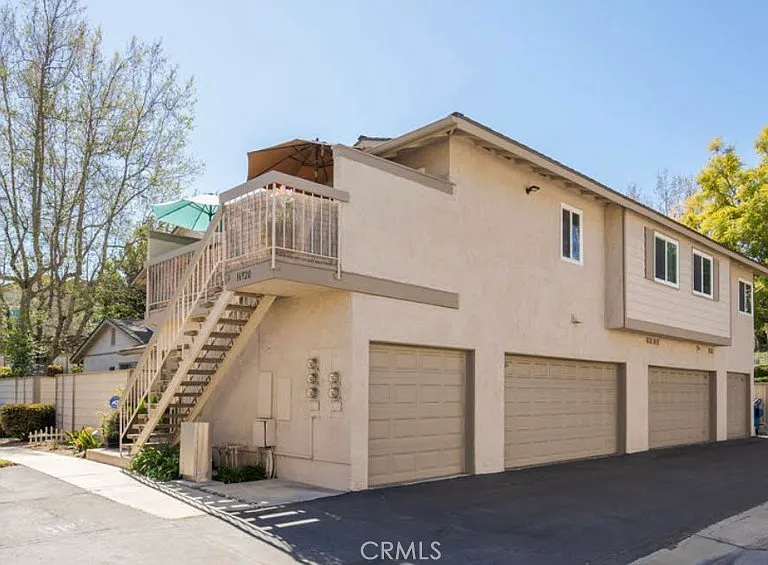 16920 Colchester Way — Photo 1