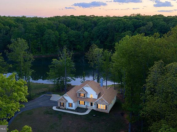 2nd image of 225 Raven Rd