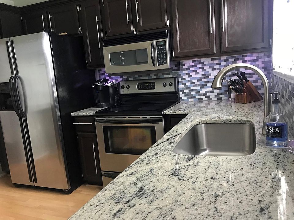 1st image of 3548 Burbank Dr