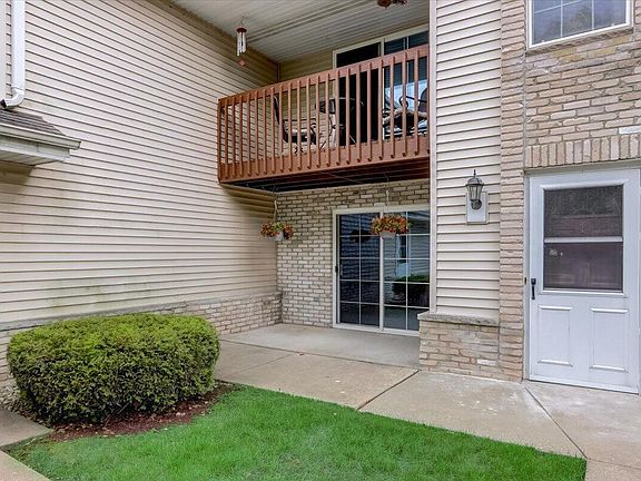 2nd image of 6185 S Creekside Dr APT 1