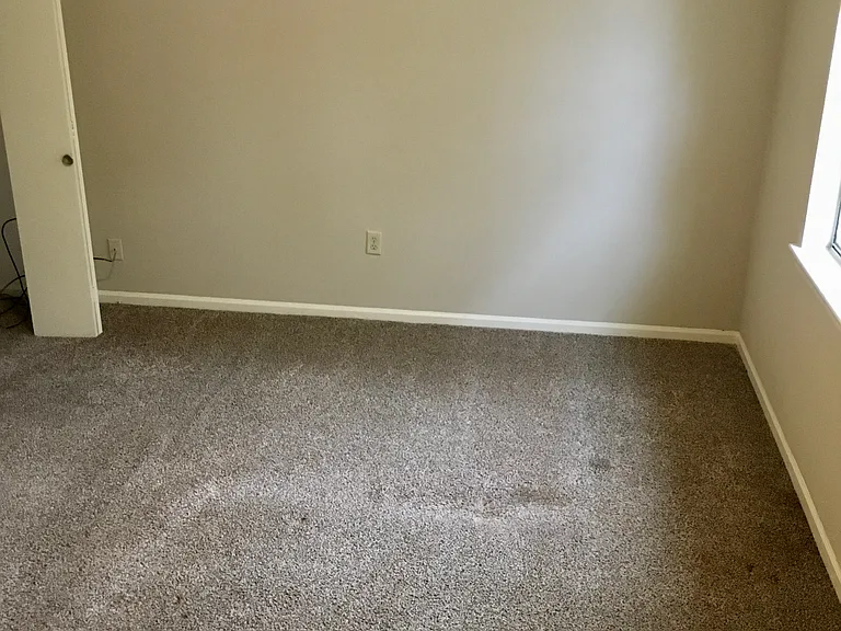 714 Goodman St — Photo 35