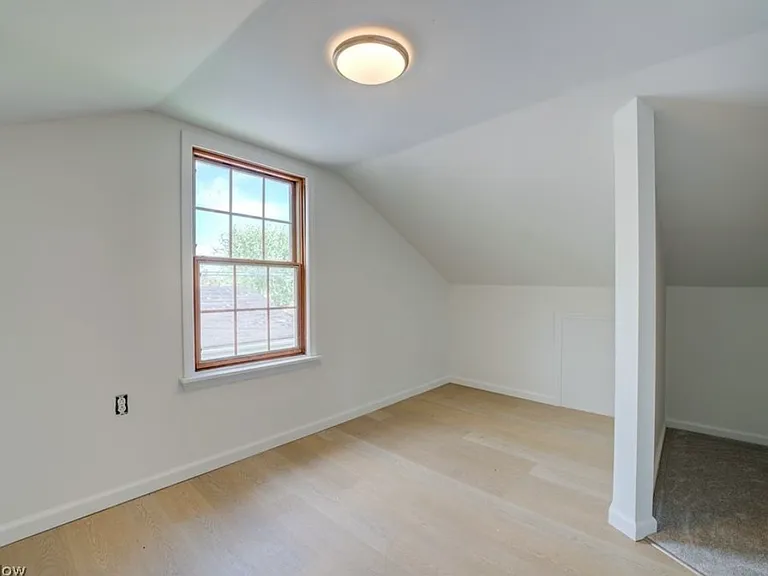 357 Erie Rd — Photo 30