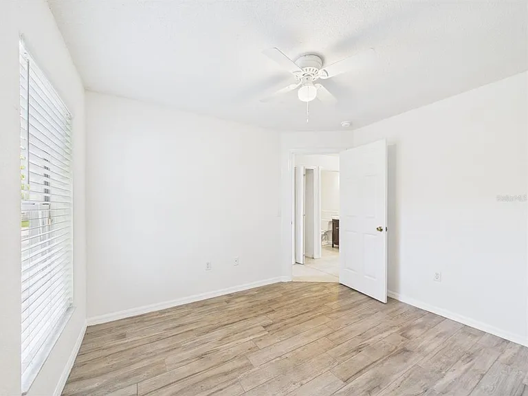 128 Eagle Point Blvd — Photo 17